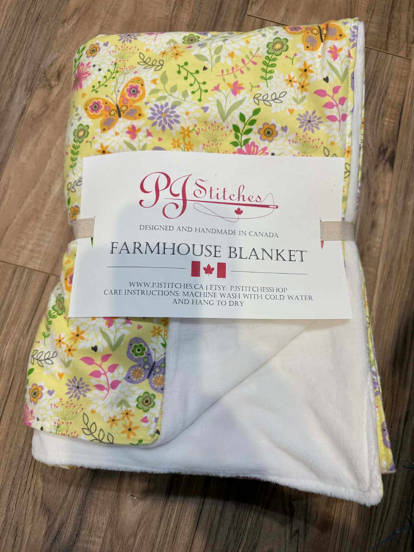 Butterflies Farmhouse Blanket - Yellow