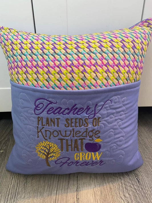 Teachers Reading Pillow | Plant Seeds