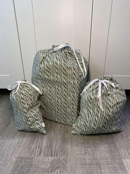 Reusable Christmas Gift Bags - Green Candy Cane